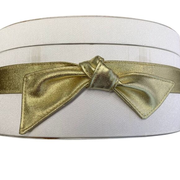 Dior Limited Edition Light Pink Cosmetic Makeup Case /Gift Box with Gold Bow - Picture 8 of 9